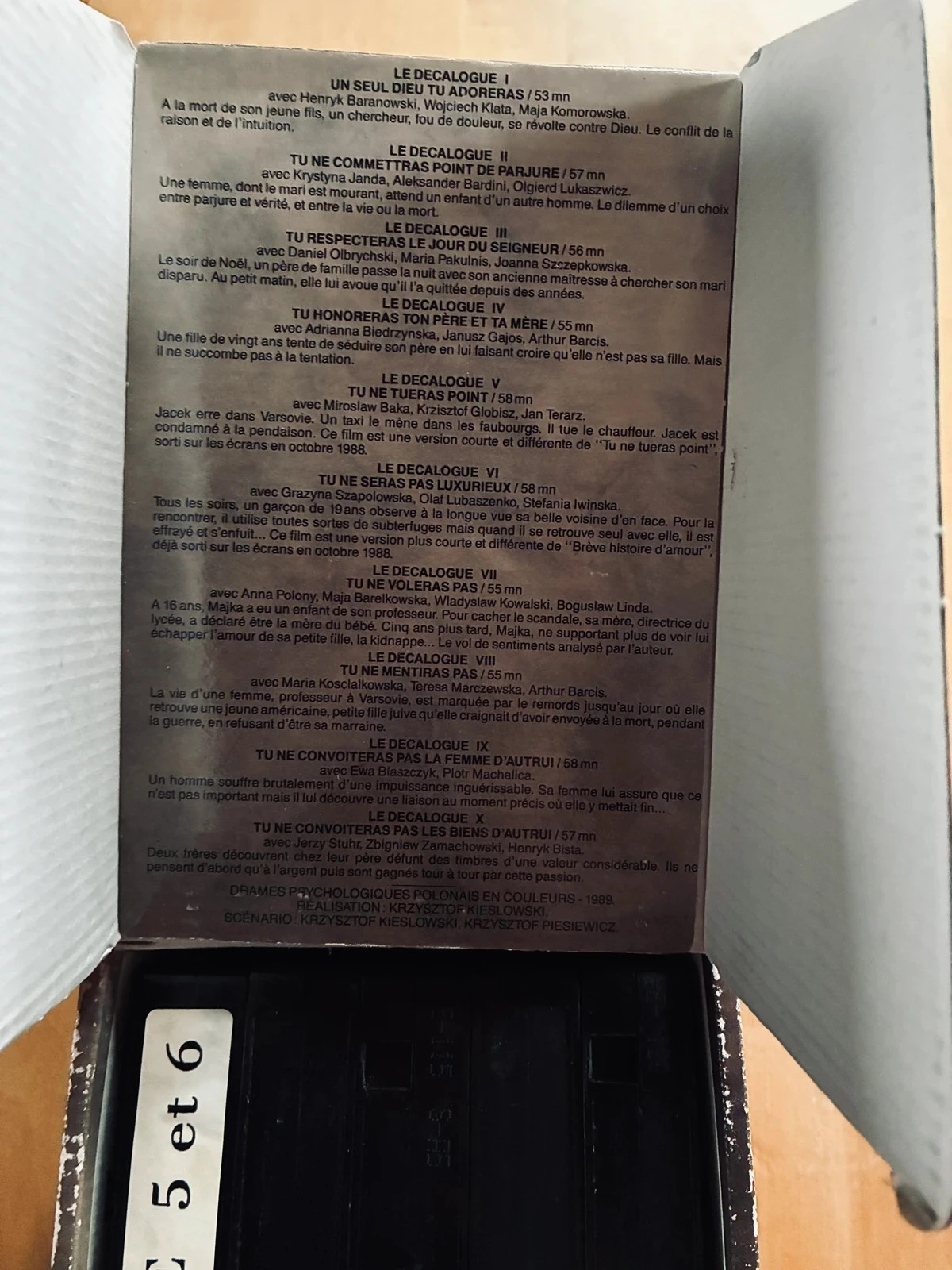 Coffret coletor 5 VHS Le Décalogue de Krzysztof Kieslowski. – photo 5